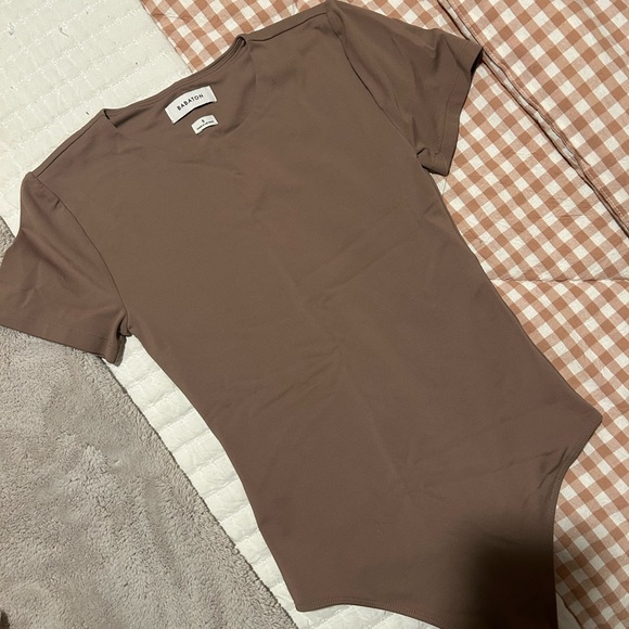 Aritzia Tops - Aritzia Bodysuit